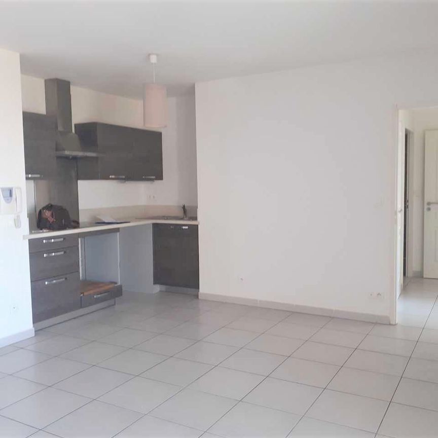 Location Appartement 2 pièces 54m² NIMES 30000 - Photo 1