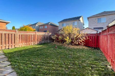 For Lease - 110 Dolce Crescent, Vaughan, Ontario - Photo 4