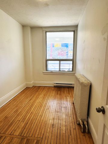 For Lease - 383 Lansdowne Avenue, Toronto, Ontario - Photo 4