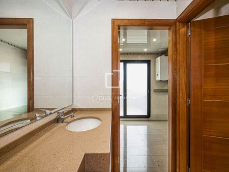 Excellent 4 Bedroom house / villa for rent in La Floresta, Barcelona - Photo 3