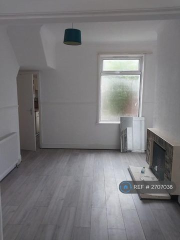 2 bedroom terraced house to rent - Photo 3