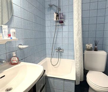 Appartement te huur in Ekeren voor € 750 met 1 slaapkamer - Photo 2
