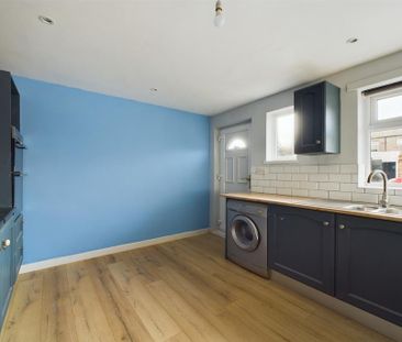 2 bedroom terraced house to rent - Photo 3