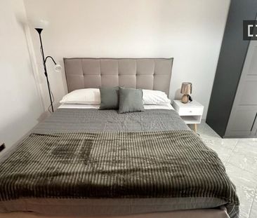 rome, Lazio 00176 - Photo 2