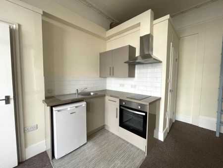 Studio to rent - Photo 2