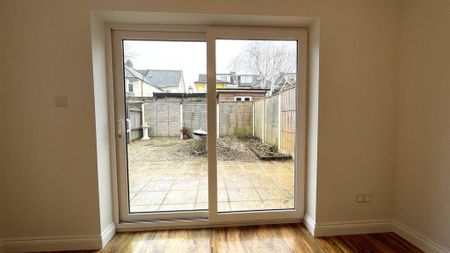 Haviland Road East, Bournemouth - Photo 2