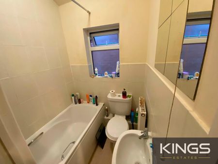 2 bedroom flat to rent - Photo 5