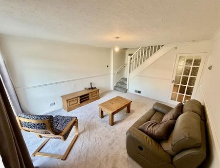 2 Bedroom Terraced To Let - Photo 2