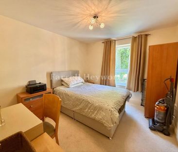 2 bedroom flat to rent - Photo 5
