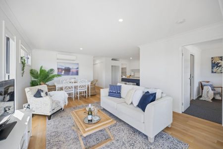 Low Maintenance Home! - Photo 3