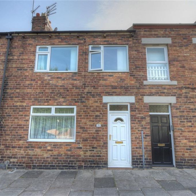 3 bedroom terraced house to rent - Photo 1