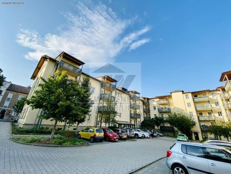 Schicke Wohnung mit Balkon, Lift und EBK* nahe dem Stadtzentrum in ruhiger Lage! (WE 18) - Foto 4