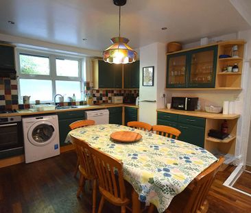 3 bedroom semi-detached house to rent - Photo 6