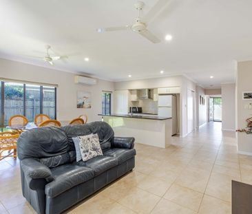 3 Bedroom - Unfurnished - Short Lease - Photo 2