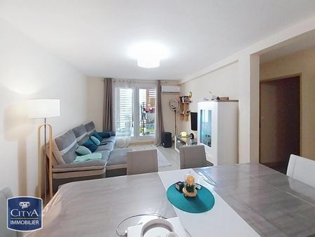 Location Appartement 3 pièces 63m² LA POSSESSION 97419 - Photo 3