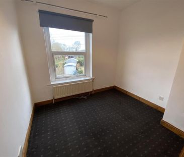2 bedroom end of terrace house to rent - Photo 1