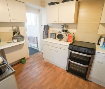 4 Bedroom House To Rent in Winton - £1,760 pcm Tenancy Info - Photo 4