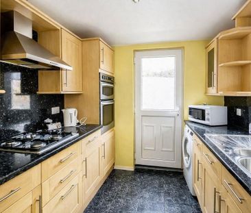 3 bedroom terraced house to rent - Photo 2