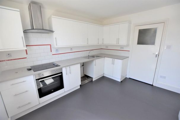 3 bedroom apartment to rent - Photo 1
