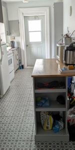 Logement ensoleillé ! 3 et demi à louer pour personne tranquille - Photo 3