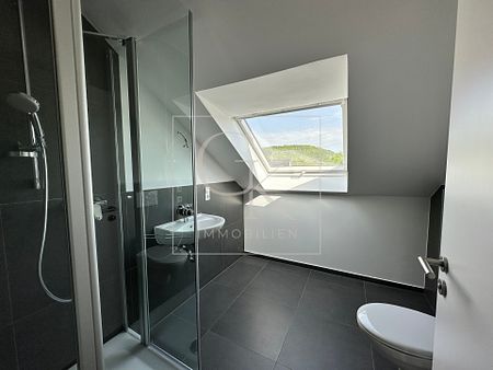 Erstbezug nach Modernisierung von heller gemütlicher DG-Wohnung - Photo 2