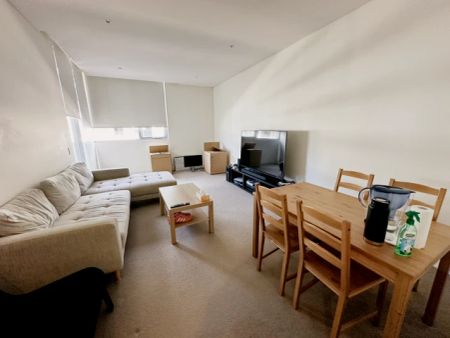 1 bed 1 bath - Photo 2