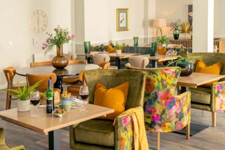 2 bedroom retirement property to rent - Photo 5