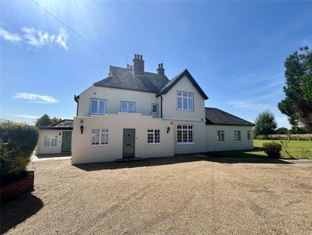 5 bedroom detached house to rent - Photo 2