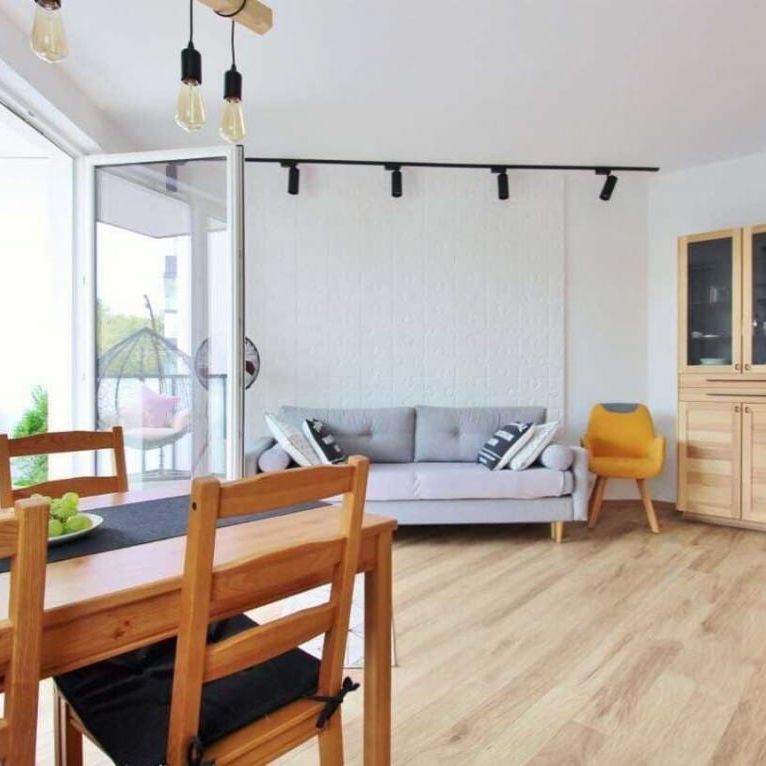 Odświeżone przestronne 3 pokoje 51 m² - Zdjęcie 1