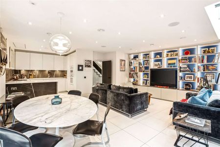 SHORT LET - A fabulous three bedroom house with private parking available to rent in Hyde park - Photo 4