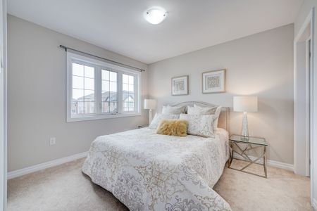 For Lease - 385 Dahlia Trail, Oakville, Ontario - Photo 5