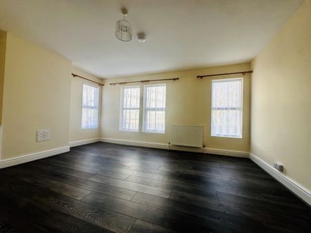 Commercial Road, Kettering - Photo 2