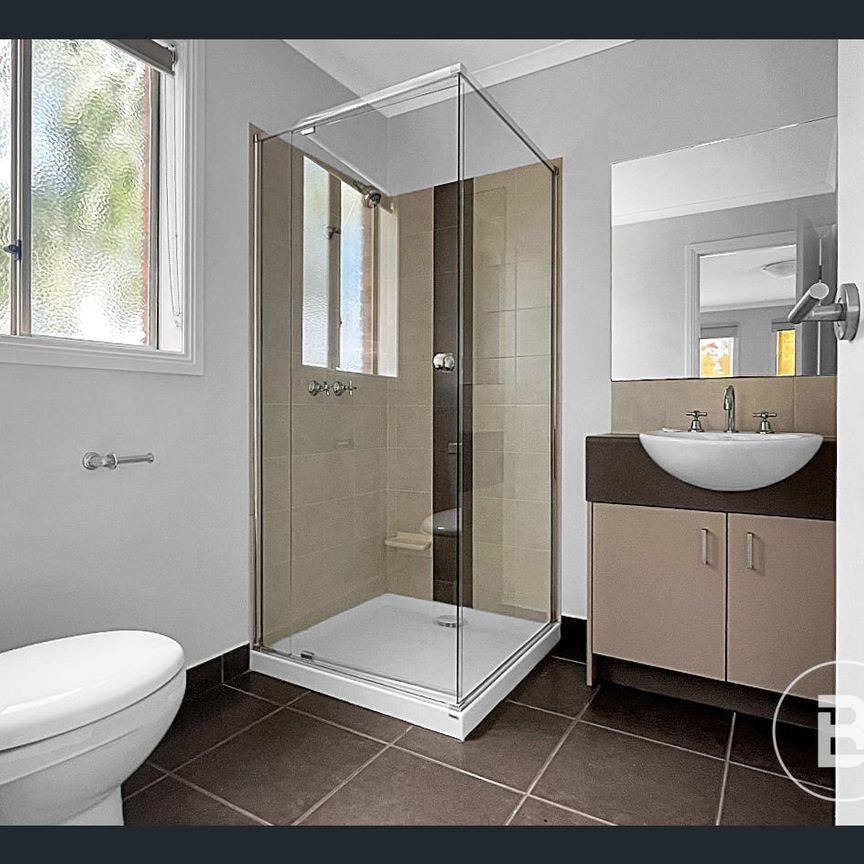 2 Greenfield Drive, Epsom, Vic 3551 - Photo 1