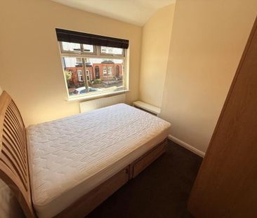 46 Sandhurst Drive, Belfast, BT9 5AY - Photo 2