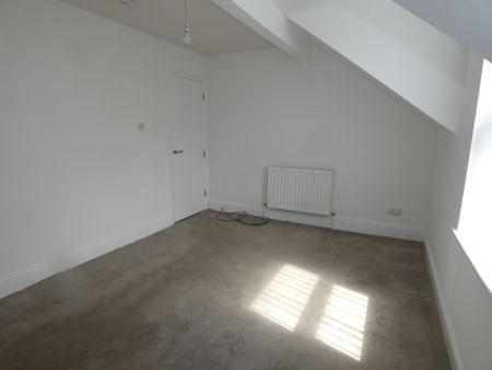 Station Road Flat 5 - Photo 2