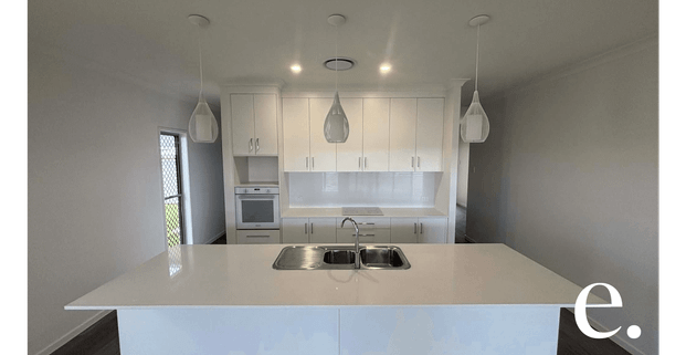 Brand-New Executive 4-Bedroom Home - Minutes from Innes Park Beaches - Photo 1