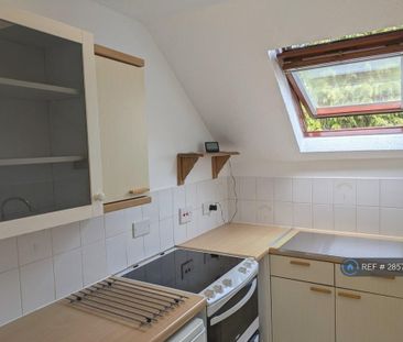 Studio to rent - Photo 5