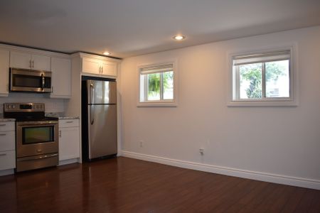 For Lease - 34 Barry Street, St. Catharines, Ontario - Photo 3