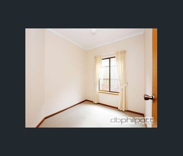 COURTYARD HOME IN THE HEART OF PROSPECT - Photo 3