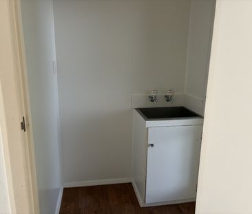 Charming Unit - Photo 6
