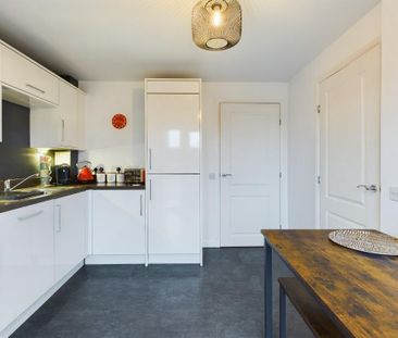 3 bedroom terraced house to rent - Photo 6