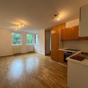RUHIGE 2-ZIMMER NEUBAU + LOGGIA NAHE HANUSCH KRANKENHAUS - Foto 1