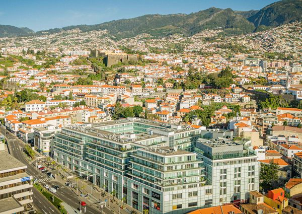 APARTAMENTO MOBILADO | 2 QUARTOS | CENTRO | FUNCHAL