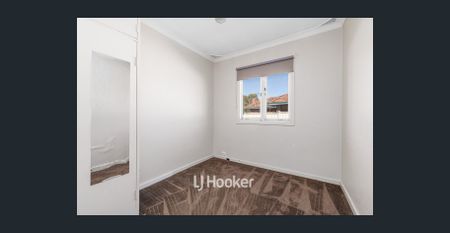 Charming 3 x 1 - Photo 3