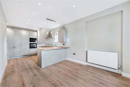 An exceptional one bedroom first floor apartment set within an elegant period building in the heart of Ealing - Photo 5