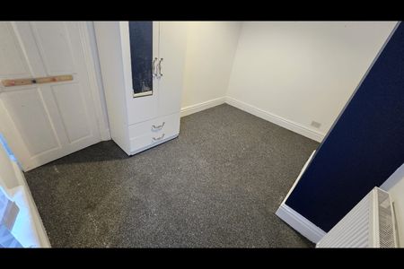 3 Bed Terraced House, Beechdene Road, L4 - Photo 2