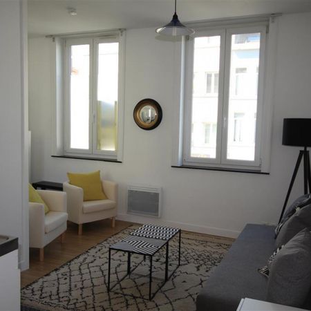 A LOUER : T1 à LILLE • • 495 € - Photo 3