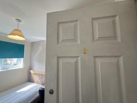 1 bedroom semi-detached house to rent - Photo 4