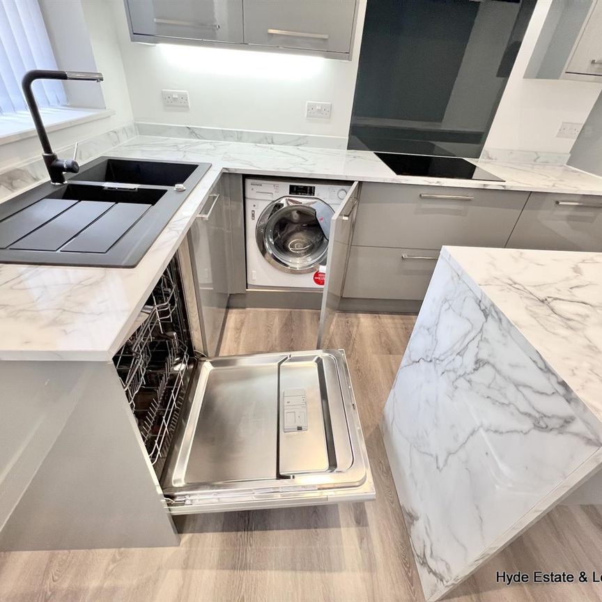 17/19 Parsons Lane, Bury, BL9 0LY, BL9 0LY - Photo 1