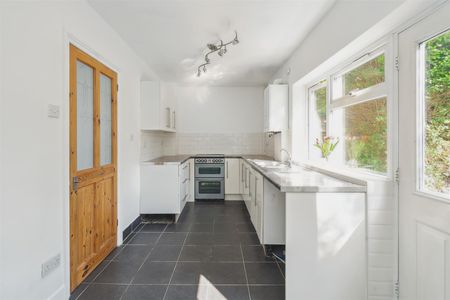 2 bed semi-detached house to rent in Alston Road, Solihull, B91 - Photo 2
